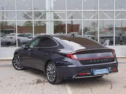 Hyundai Sonata Luxe 2022 года за 11 190 000 тг. в Астана – фото 3