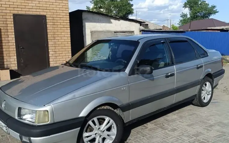 Volkswagen Passat 1993 года за 1 150 000 тг. в Семей