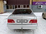 Mercedes-Benz E 230 1996 года за 2 200 000 тг. в Балхаш – фото 4