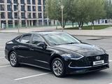 Hyundai Sonata 2021 года за 9 600 000 тг. в Астана – фото 2
