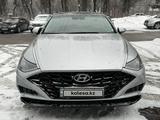 Hyundai Sonata 2020 года за 12 650 000 тг. в Алматы – фото 2