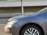 Toyota Camry 2015 года за 11 500 000 тг. в Шымкент – фото 4