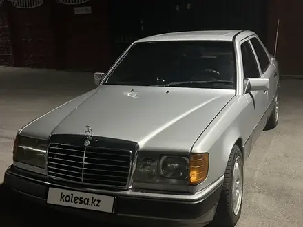 Mercedes-Benz E 230 1991 года за 1 700 000 тг. в Алматы