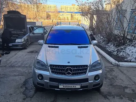 Mercedes-Benz ML 63 AMG 2007 года за 9 500 000 тг. в Костанай – фото 45