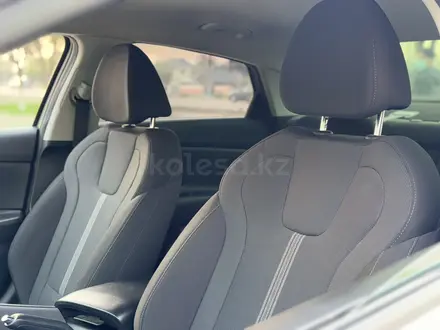 Hyundai Elantra 2022 года за 8 200 000 тг. в Тараз – фото 16