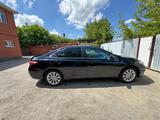 Toyota Camry 2016 года за 9 000 000 тг. в Актобе – фото 4