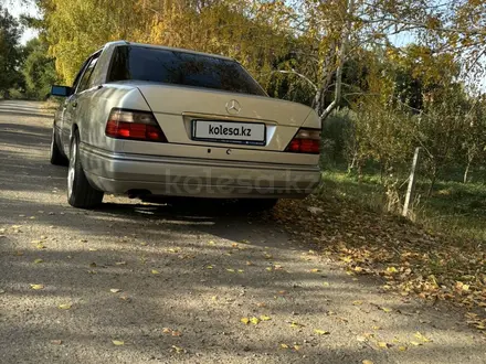 Mercedes-Benz E 280 1994 года за 4 500 000 тг. в Алматы – фото 5