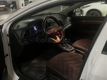 Hyundai Elantra 2020 года за 7 800 000 тг. в Астана – фото 6