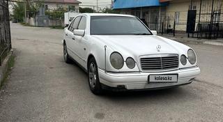 Mercedes-Benz E 230 1996 года за 1 900 000 тг. в Алматы