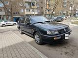 Volkswagen Passat 1994 годаүшін2 300 000 тг. в Караганда