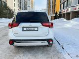 Mitsubishi Outlander 2019 года за 9 200 000 тг. в Астана – фото 4