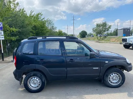 Chevrolet Niva 2013 года за 2 300 000 тг. в Актобе – фото 3