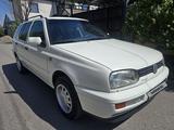 Volkswagen Golf 1994 годаүшін2 300 000 тг. в Тараз