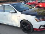 Volkswagen Jetta 2017 года за 13 500 000 тг. в Алматы – фото 3