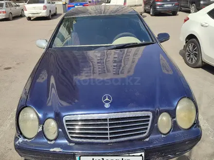 Mercedes-Benz SLK 230 1997 года за 1 500 000 тг. в Астана – фото 2