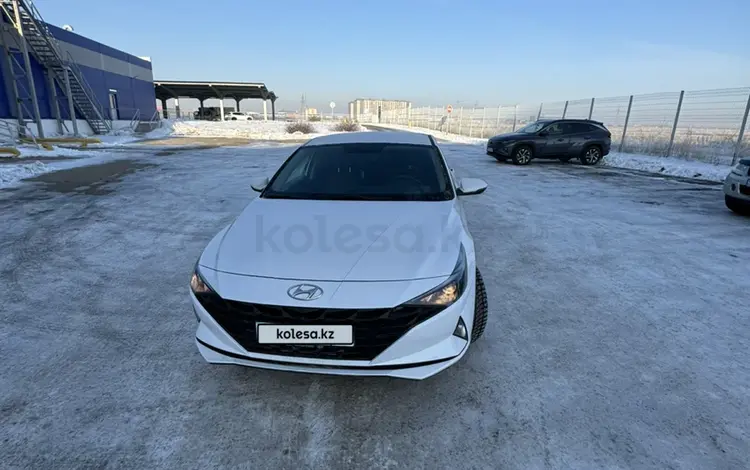 Hyundai Elantra 2022 годаfor9 700 000 тг. в Астана