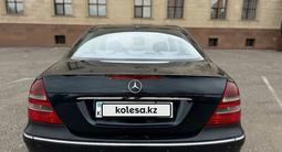 Mercedes-Benz E 320 2003 годаүшін5 700 000 тг. в Караганда – фото 5