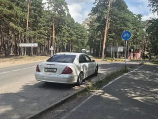 Mercedes-Benz E-Class, 2004