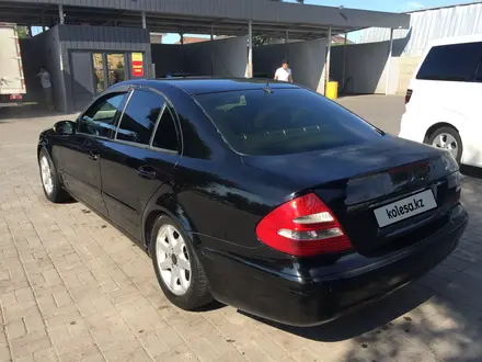 Mercedes-Benz E 240 2003 года за 3 300 000 тг. в Тараз