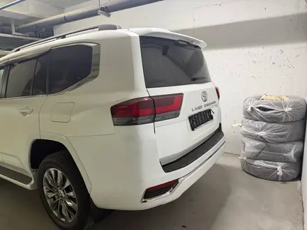 Toyota Land Cruiser 2023 года за 58 000 000 тг. в Астана – фото 5