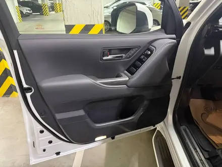 Toyota Land Cruiser 2023 года за 58 000 000 тг. в Астана – фото 11
