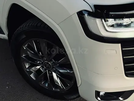 Toyota Land Cruiser 2023 года за 58 000 000 тг. в Астана – фото 20