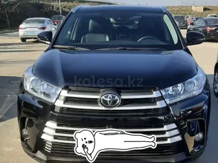 Toyota Highlander 2019 года за 23 000 000 тг. в Актобе