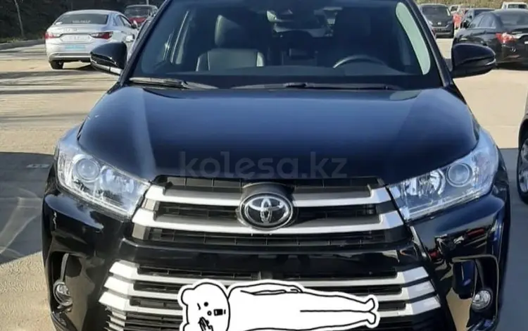 Toyota Highlander 2019 года за 23 000 000 тг. в Актобе