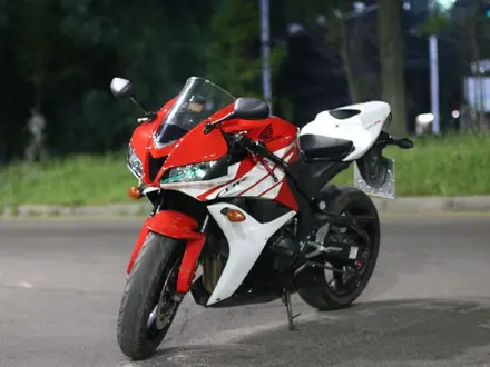 Honda  CBR 600 RR 2010 года за 3 100 000 тг. в Алматы