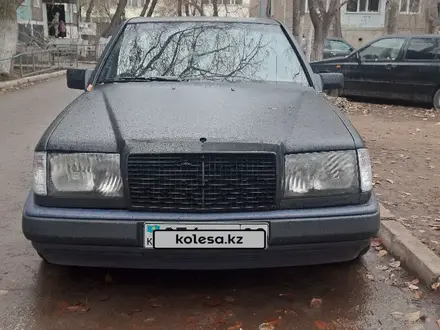 Mercedes-Benz E 230 1989 года за 1 600 000 тг. в Астана