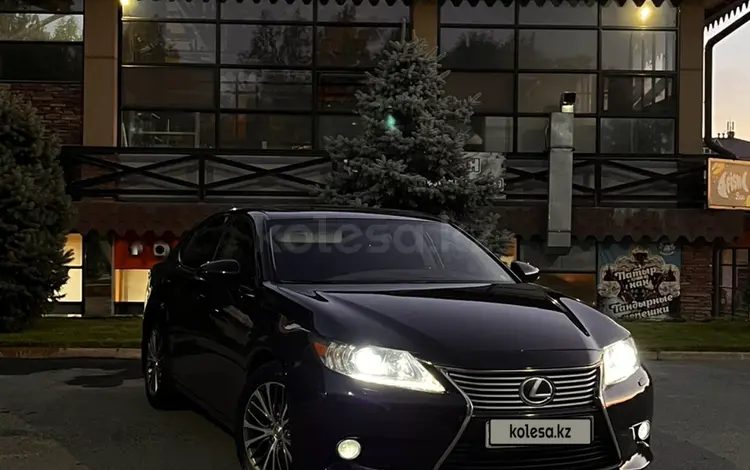 Lexus ES 250 2014 года за 22 000 000 тг. в Астана