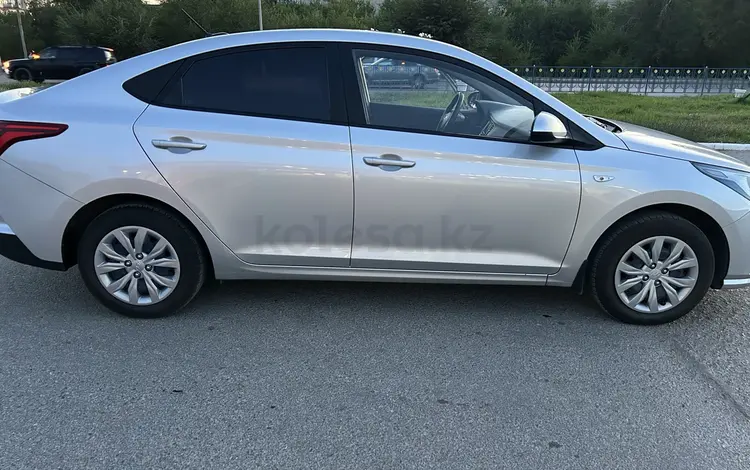 Hyundai Accent 2021 года за 7 650 000 тг. в Актобе