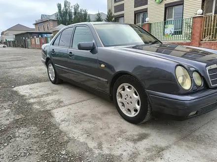 Mercedes-Benz E 320 1997 года за 2 800 000 тг. в Кызылорда – фото 4