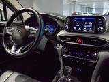 Hyundai Santa Fe 2020 года за 11 700 000 тг. в Алматы – фото 5