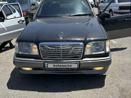 Mercedes-Benz E 200 1994 года за 1 600 000 тг. в Шымкент – фото 5