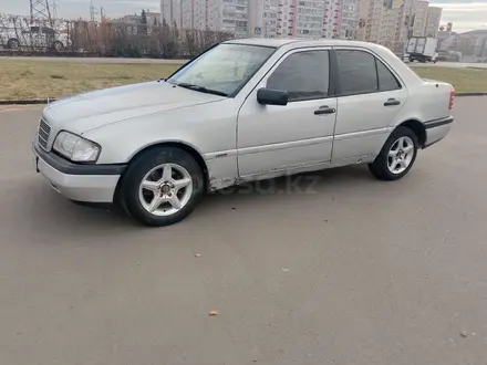 Mercedes-Benz C 180 1995 года за 1 400 000 тг. в Петропавловск – фото 10