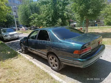 Toyota Camry 1998 года за 3 400 000 тг. в Шымкент – фото 3