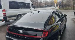 Hyundai Sonata 2021 года за 9 100 000 тг. в Астана – фото 3