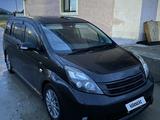 Toyota Isis 2010 года за 4 000 000 тг. в Атырау – фото 2