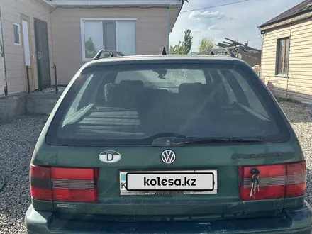 Volkswagen Passat 1995 года за 2 200 000 тг. в Семей – фото 5