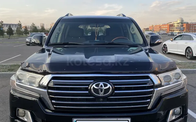 Toyota Land Cruiser 2012 годаүшін20 500 000 тг. в Астана