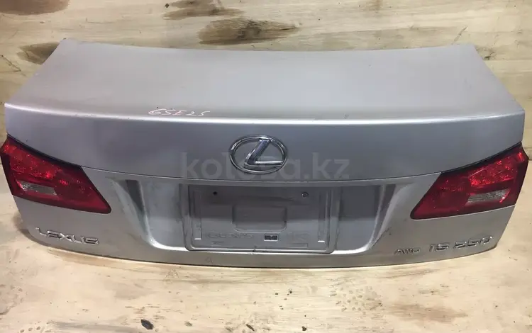 Крышка багажника Lexus IS 250 за 70 000 тг. в Алматы