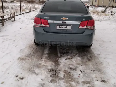 Chevrolet Cruze 2011 года за 4 000 000 тг. в Актобе – фото 2