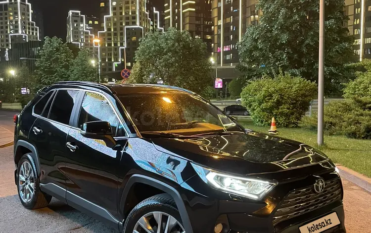 Toyota RAV4 2019 года за 11 550 000 тг. в Алматы