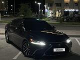 Lexus ES 300h 2019 года за 20 200 000 тг. в Алматы – фото 3