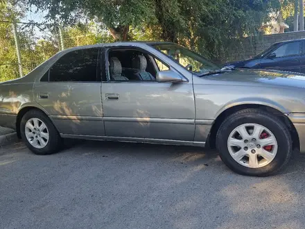 Toyota Camry 2000 года за 3 300 000 тг. в Талдыкорган – фото 3