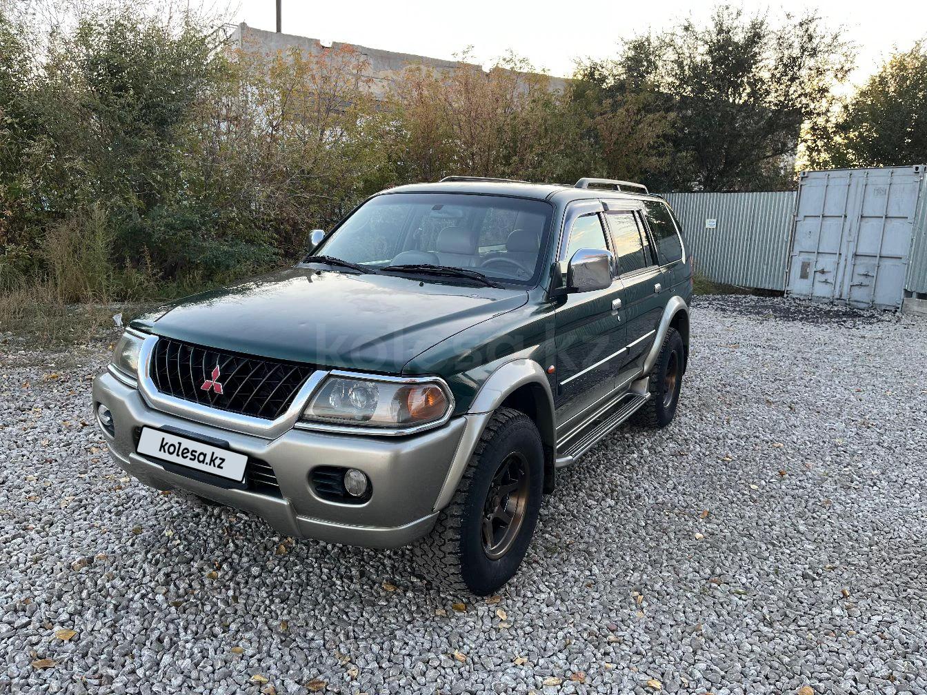 Mitsubishi Montero Sport 2000 г.