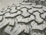 Резина 315 70 17 BFgoodrich TA KO2 all terrain ram за 58 000 тг. в Алматы – фото 3