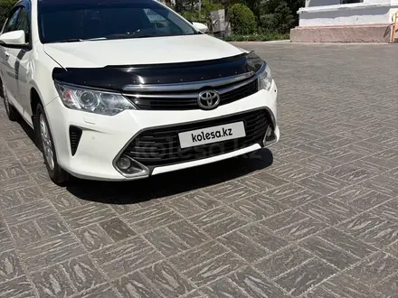 Toyota Camry 2016 года за 9 500 000 тг. в Павлодар – фото 2