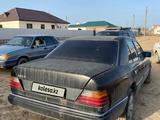 Mercedes-Benz E 200 1993 года за 800 000 тг. в Караганда – фото 2